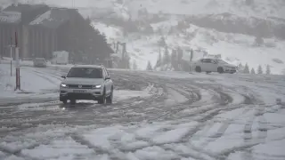 Nieve Portalet Candanchú cadenas carreteras
