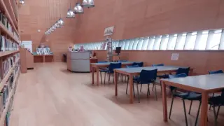 Biblioteca del Centro Cívico de Huesca.