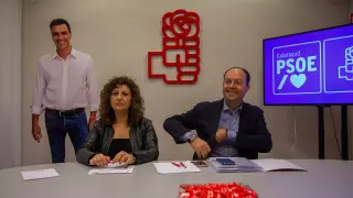 Los ediles socialistas Sandra Marín y Víctor Ruiz, en la rueda de prensa