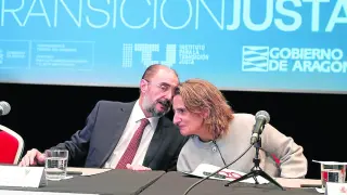 El presidente de Aragón, Javier Lambán, y la ministra de Transición Ecológica, Teresa Ribera, en Andorra.