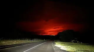 El volcán Mauna Loa de Hawái entra en erupción