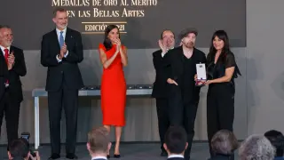 Amaral, Medalla de Oro de las Bellas Artes.
