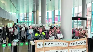 La protesta se hizo en el vestíbulo del edificio Vidal de Canellas