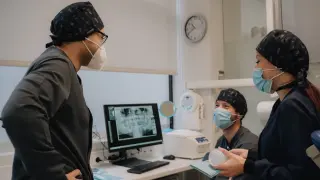 El equipo de Centro Dental Torres aboga por la prevención para una correcta salud bucodental.
