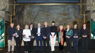 Fotografía de los once galardonados en la VIII edición de los Premios Artes & Letras celebrada el pasado martes.