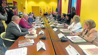 Reunión del Patronato del Archivo de la Corona de Aragón, a la que asistieron Faci, Fatás y Lucea en Barcelona