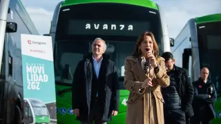 Azcón y Chueca, en el último acto que ha compartido, el pasado día 30, en la presentación de los nuevos autobuses eléctricos de Avanza.