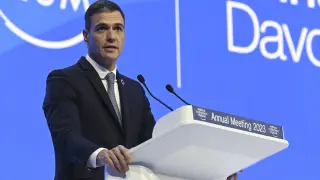 Sánchez busca reconciliarse con los empresarios del Ibex en Davos