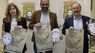 Belinda Pallás, Fernando Torres y José Antonio Pérez, con el cartel, caretas y velas que se repartirán