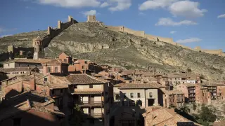 Estampa turística de Albarracín.