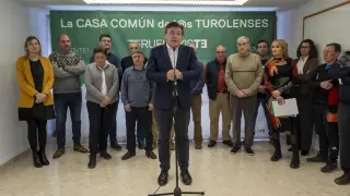 Tomás Guitarte, arropado por los suyos, en su presentación este sábado como candidato a las autonómicas.