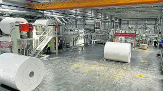 Fábrica de papel de Gomà-Camps en Ejea, que pasa ahora a manos del grupo Navigator.