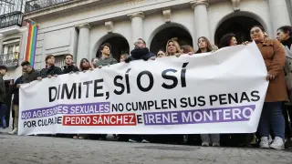 Manifestación convocada por Nuevas Generacione para denunciar la rebaja de penas a agresores sexuales.
