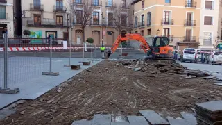 Obras en la plaza Mayor de Monzón.