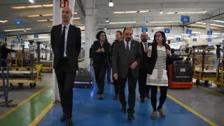 Visita de Javier Lambán, Marta Gastón y Sergio Ortiz a HMY Yudigar en Cariñena.