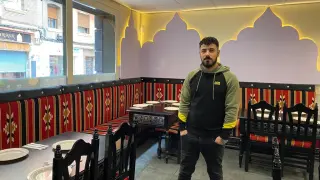 Rudi Ibrahim posa en el restaurante Syriana, en el centro de Zaragoza.