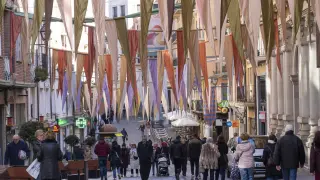 Preparativos en las calles del centro de Teruel para la celebracion de la fiesta de las Bodas de Isabel de Segura. Foto Antonio Garcia_Bykofoto_2. 13_02_23[[[FOTOGRAFOS]]]