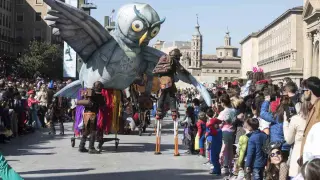 Carnaval infantil en la plaza del Pilar de Zaragoza.