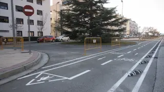 El nuevo carril bici de María Moliner ha dejado inutilizada esta rotonda y ha eliminado 35 aparcamientos del entorno.
