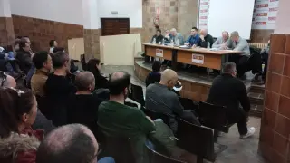 Asamblea celebrada ayer en la sede de CC. OO. Aragón por el comité de empresa de Hiab Cranes.