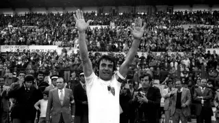 José Luis Violeta, en su partido de homenaje en 1977.