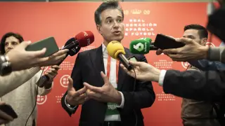 Reunión en la Federación Española de Fútbol de las candidatas a albergar el Mundial 2030: Víctor Serrano, de Zaragoza