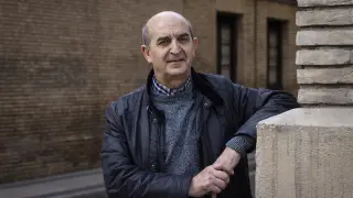 El historiador Dimas Vaquero, un investigador que publica la novela 'Los cuadernos del Rastro' sobre la Guerra Civil en Zaragoza.
