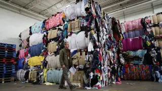 El actual consumismo hace que cada prenda sea utilizada no más de diez veces antes de ser desechada.