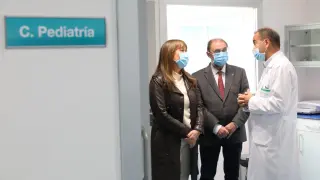 Sira Repollés y Javier Lambán en la inauguración de las Urgencias del Hospital San Jorge de Huesca.
