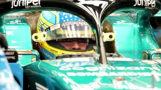 El piloto español de Fórmula 1 Fernando Alonso del equipo Aston Martin durante la pretemporada en Bahrein.