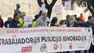 Protesta cëlebrada esta semana delante del Ayuntamiento de Huesca por el complemento de antigüedad