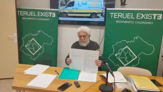 Manuel Gimeno, del movimiento ciudadano Teruel Existe, en la rueda de prensa ofrecida este lunes.