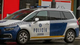 Un vehículo de la Policía Local de Logroño