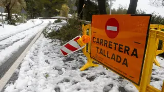 Carreteras cortadas en Mallorca después de la tormenta de nieve en la sierra de Tramontana.