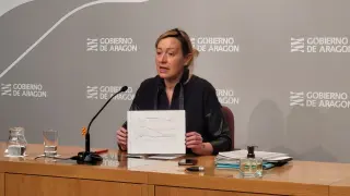 La consejera de Economía, Marta Gastón, hoy en la rueda de prensa de los datos del paro.