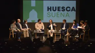 Los alcaldables debatieron sobre las cercanías en un acto organizado por Huesca Suena.