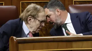 Ramón Tamames y Santiago Abascal durante el debate de la moción de censura de Vox contra el presidente del Gobierno Pedro Sánchez