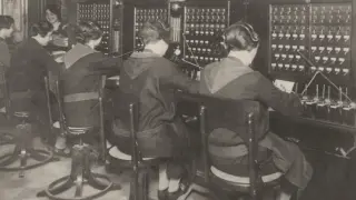Telefonistas del archivo Fotográfico de Telefónica gestionado por Fundación Telefónica.