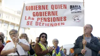 Protesta de pensionistas el 27 de marzo ante el consulado de Francia en Barcelona.