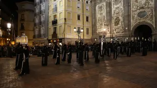 Salida de la Dolorosa en la procesión del Encuentro en Zaragoza.