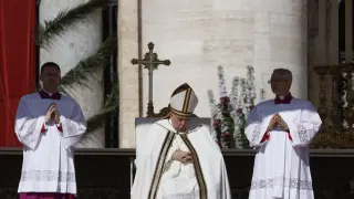 Pope Francis leads Easter Mass
