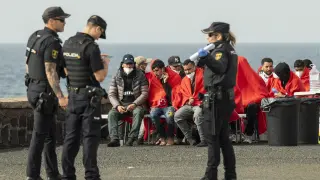 Salvamento Marítimo traslada a Lanzarote a 145 inmigrantes de tres pateras