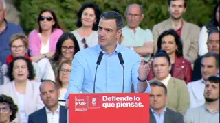 Pedro Sánchez es increpado durante un mitin en Segovia