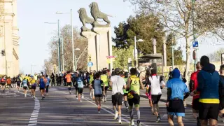 Corredores en el Maratón de Zaragoza. gsc