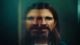 Juanes durante el videoclip para 'Ojalá'