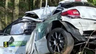 Imagen del coche accidentado en el Rally de Tineo.