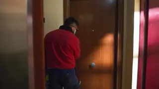 Un trabajador, al día siguiente de producirse la agresión, entraba en domicilio para limpiarlo.