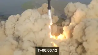 SpaceX's next-generation Starship spacecraft atop its powerful Super Heavy rocket self-destructs after its launch from the company's Boca Chica launchpad on a brief uncrewed test flight near Brownsville, Texas, U.S. April 20, 2023 in a still image from video. SpaceX/Handout via REUTERS. NO RESALES. NO ARCHIVES. THIS IMAGE HAS BEEN SUPPLIED BY A THIRD PARTY. SPACE-EXPLORATION/STARSHIP