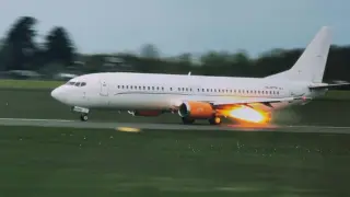 Llamarada en el motor del avión de Air Horizont tras succionar al pájaro.