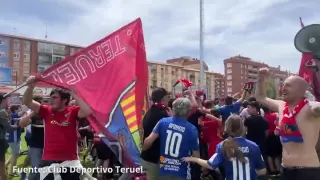 Así se vivieron los minutos finales del partido y la celebración del título y ascenso a Primera RFEF del CD Teruel